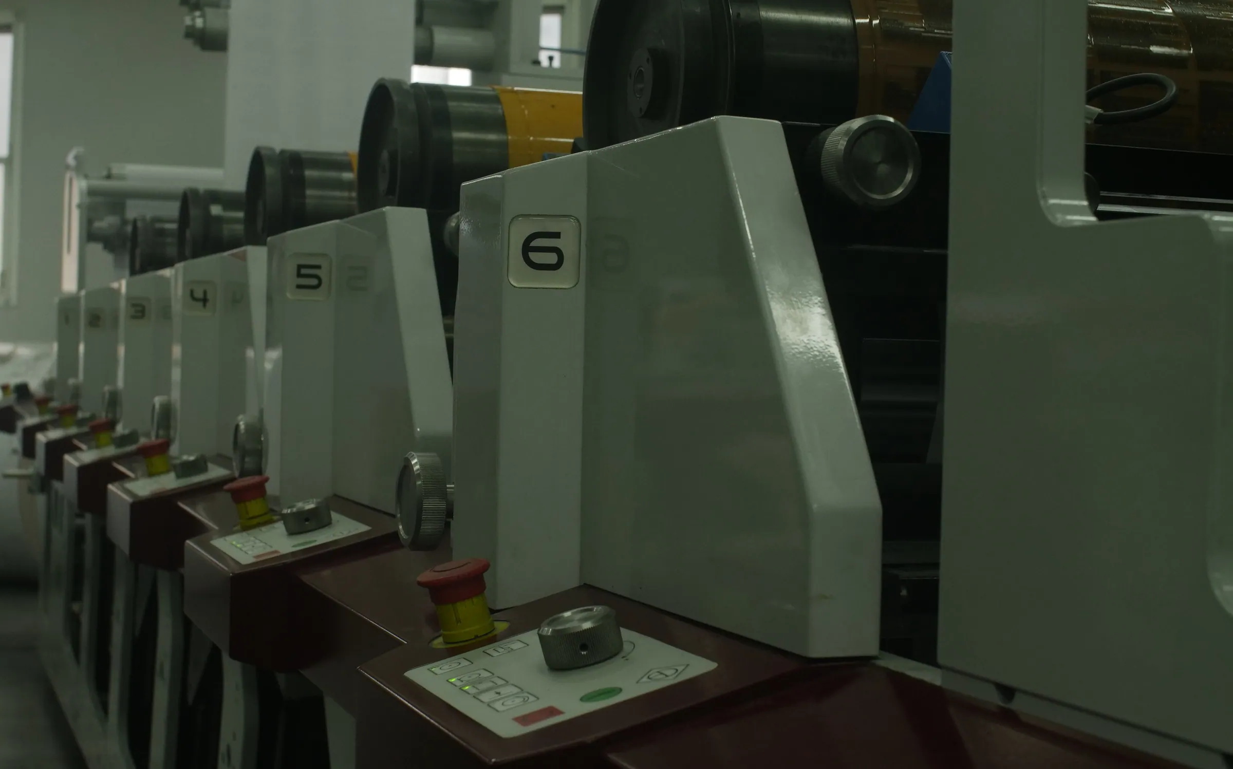 Etiquetas flexográficas terminadas en la planta de Neuhaus
